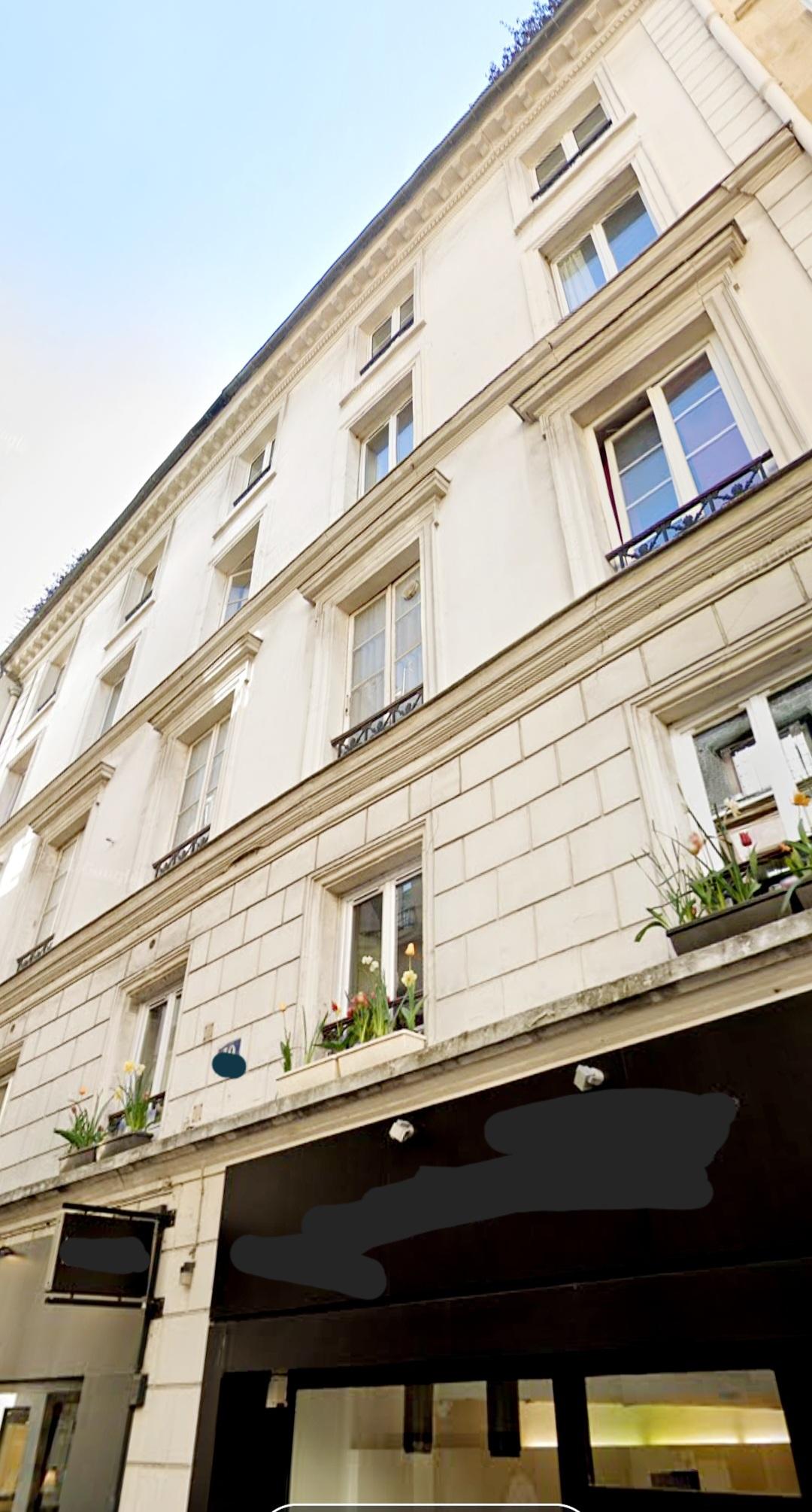 A LOUER STUDIO 16.44m² LES HALLES 