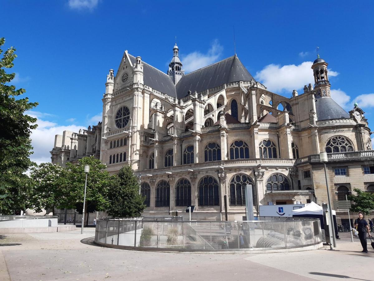 A LOUER STUDIO 16.44m² LES HALLES 