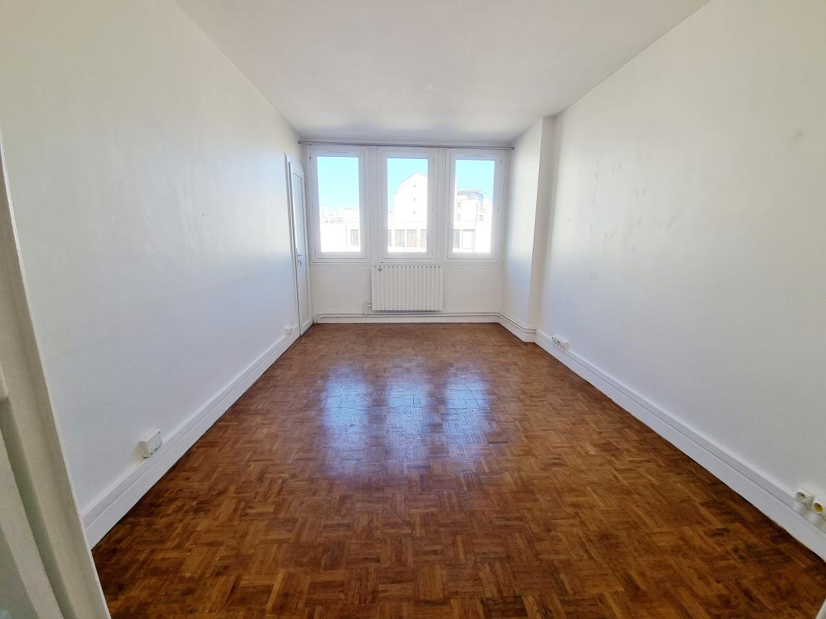 Boulogne Billancourt  Rue de Clamart (à 5min. du métro Marcel Sambat) 3 Pièces 58,30m²