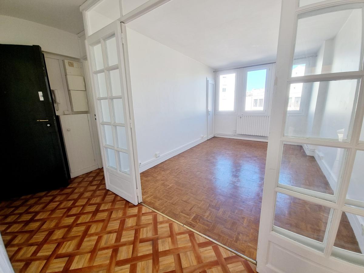 Boulogne Billancourt  Rue de Clamart (à 5min. du métro Marcel Sambat) 3 Pièces 58,30m²