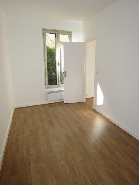 A LOUER 2 PIECES 26.61m²  NANTERRE VILLE