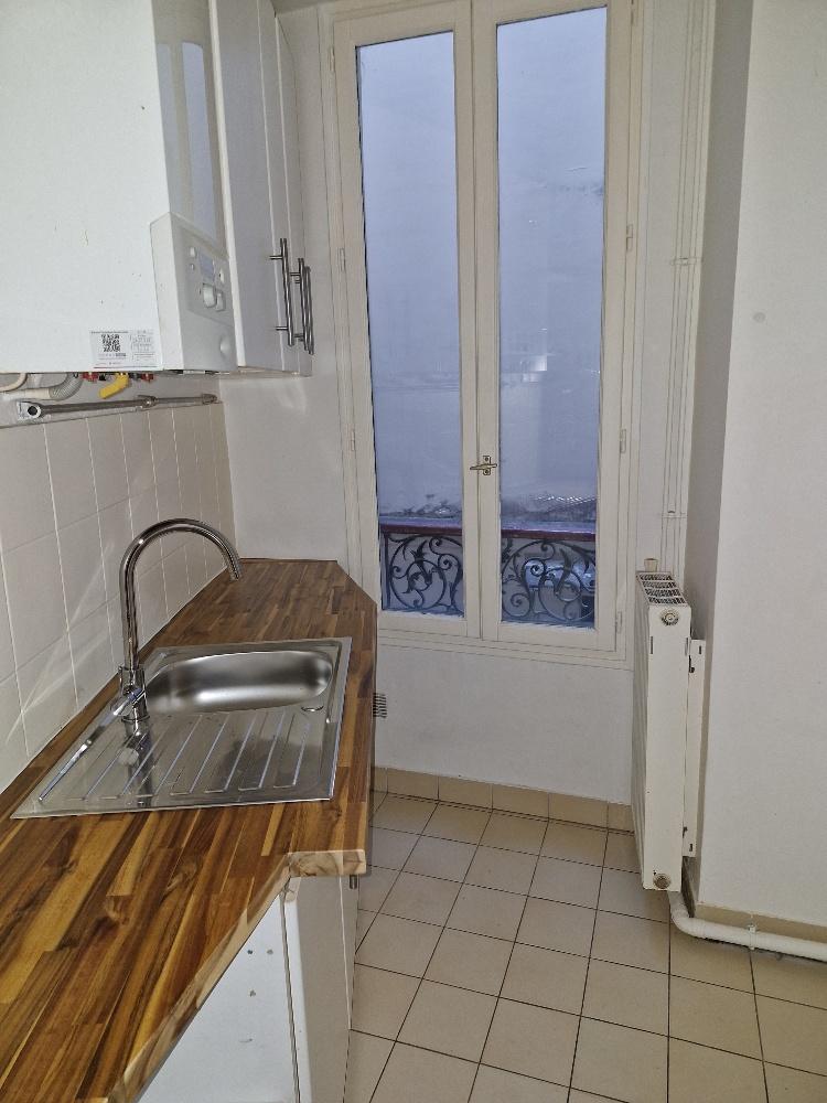 Paris XVIIème, Avenue de Clichy (métro Place Clichy) 2 Pièces de  40,59 m²