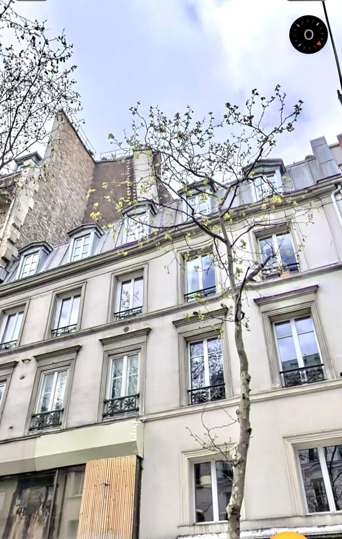 Paris XVIIème, Avenue de Clichy (métro Place Clichy) 2 Pièces de  40,59 m²