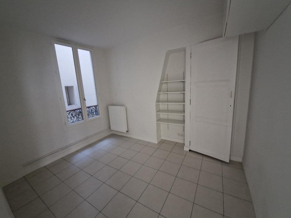 Paris XVIIème, Avenue de Clichy (métro Place Clichy) 2 Pièces de  40,59 m²