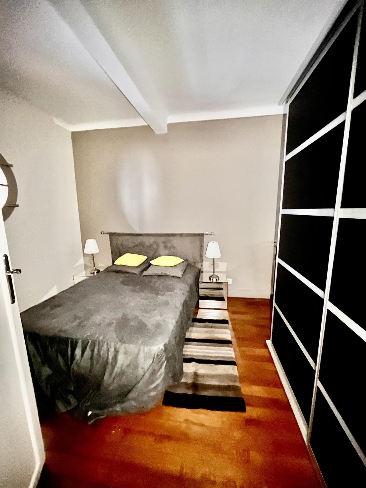 A LOUER en Meublé 2 PIECES 60.77m² Paris XVIème