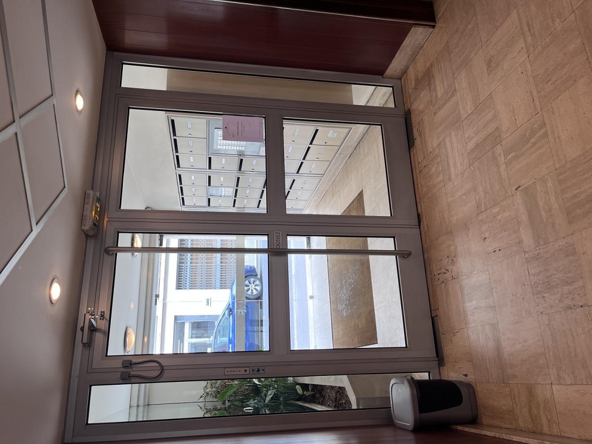 Paris XVème Cambronne Sèvres Lecourbe Grand Studio  avec Parking