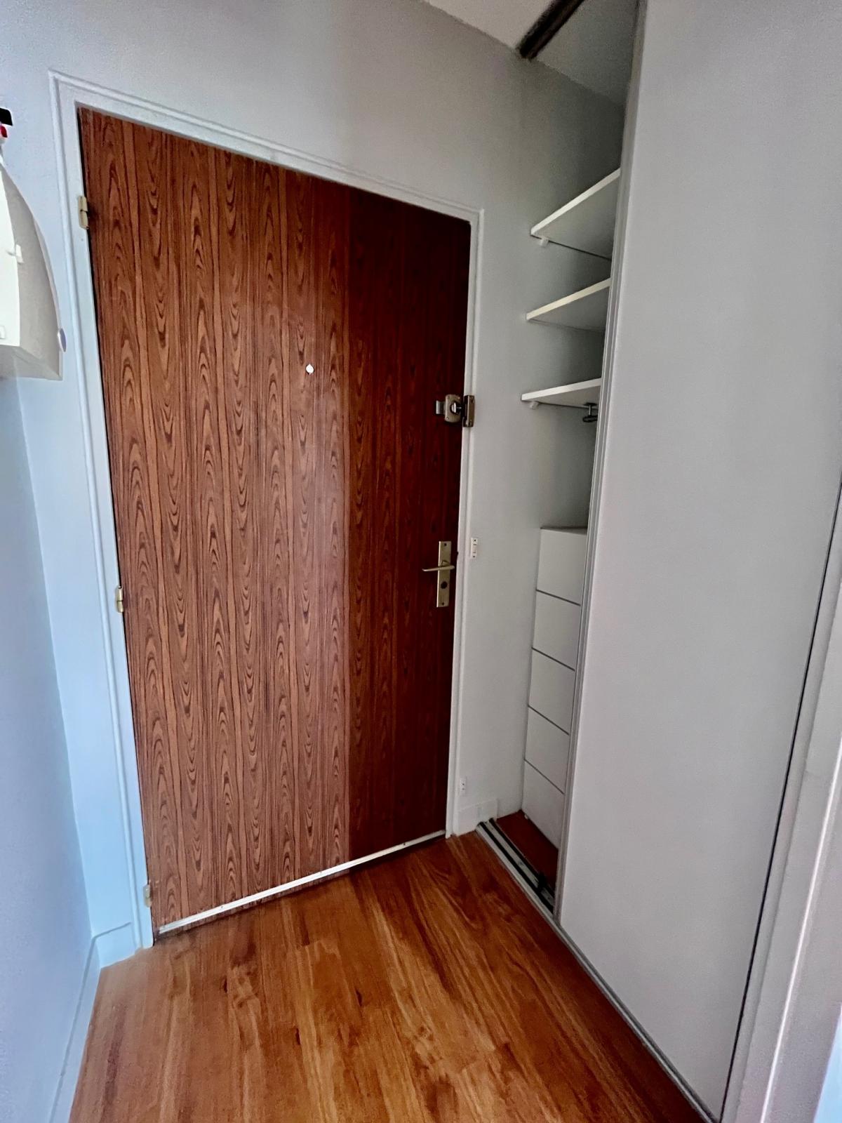 Paris XVème Cambronne Sèvres Lecourbe Grand Studio  avec Parking