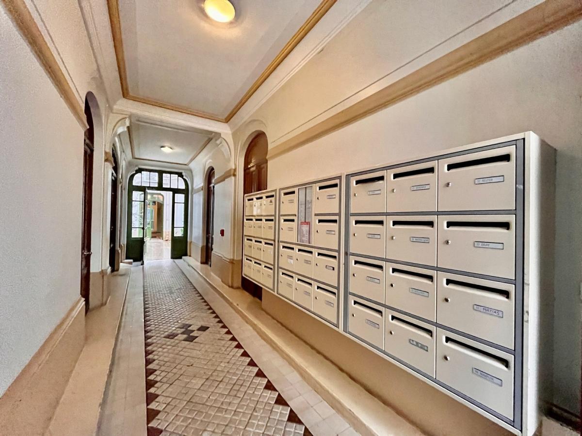 Levallois Perret (92300), à2min. Mairie et métro Anatole France, 2 Pièces de 34,47m²