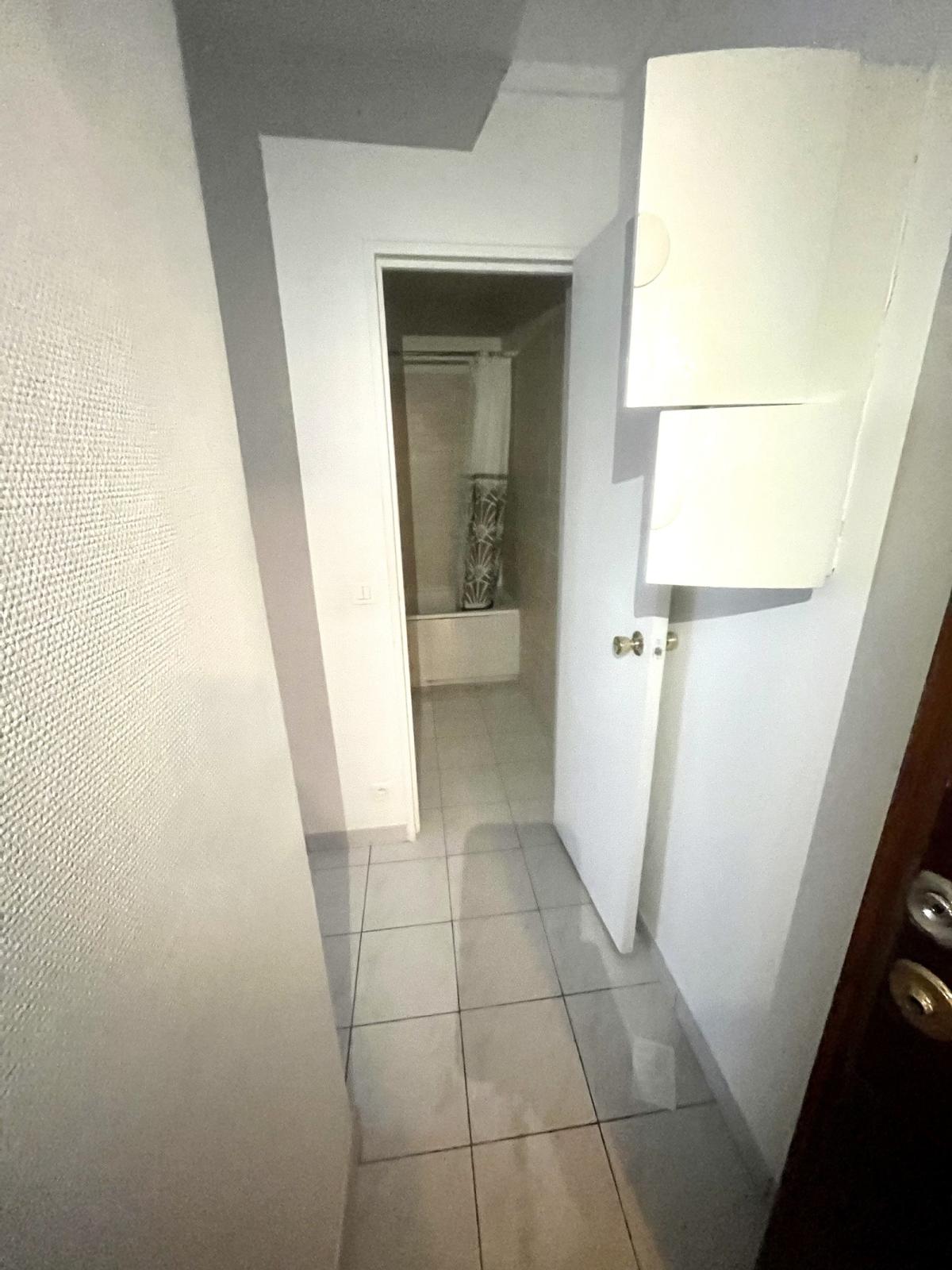 A LOUER 75019 BD DE LA VILLETTE 