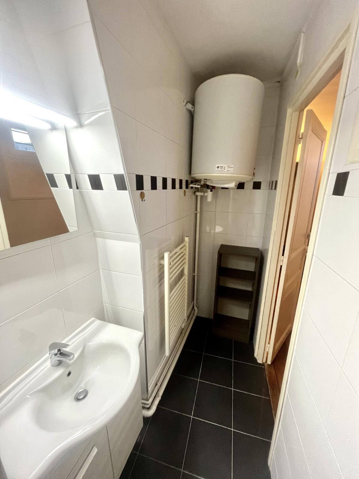 A LOUER 75015 2PIECES MEUBLÉ CONVENTION 