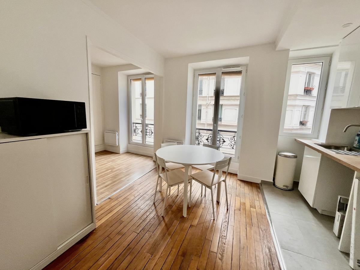 A LOUER 3P Meublé PARIS XVIIIème  REFAIT NEUF-JULES JOFFRIN