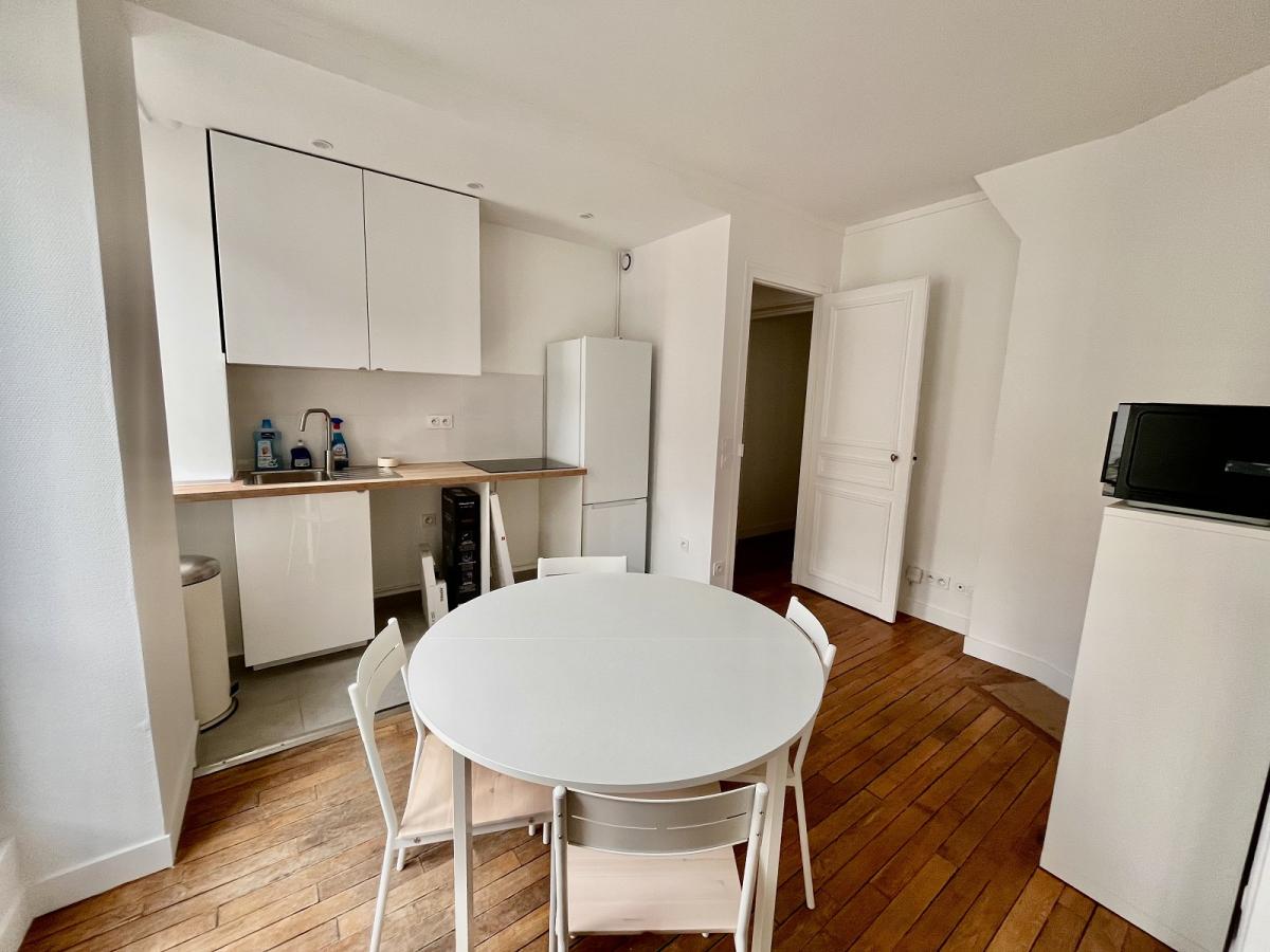 A LOUER 3P Meublé PARIS XVIIIème  REFAIT NEUF-JULES JOFFRIN