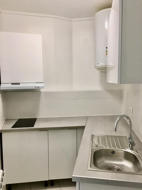 Paris 9ème  Rue Turgot à deux pas du Square Anvers, Beau 2 Pièces 