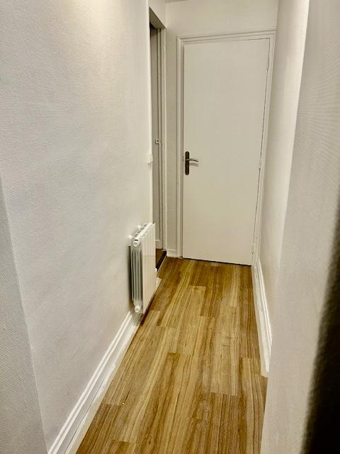 Paris 9ème  Rue Turgot à deux pas du Square Anvers, Beau 2 Pièces 