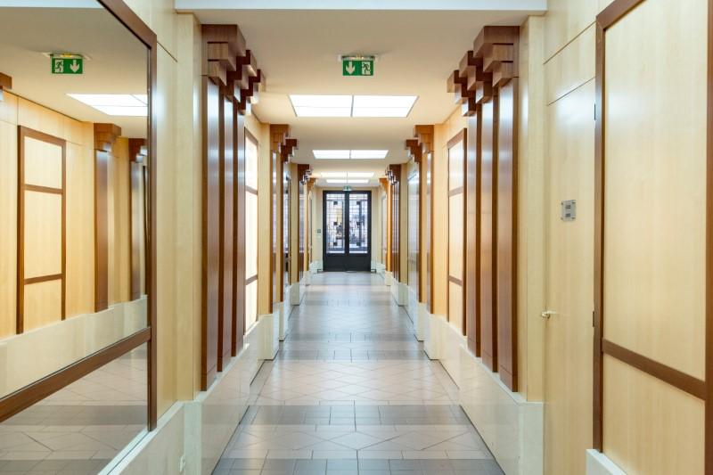 A LOUER 2 Pièces PARIS VIIIème  50.85m² au Sol / 45.45m²en Loi  Boutin . REFAIT NEUF 