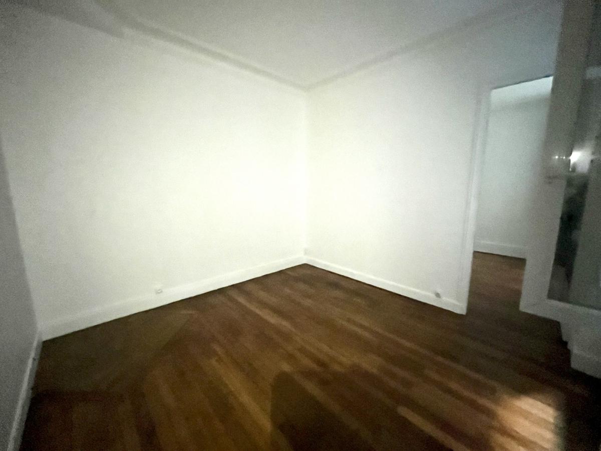 A LOUER 2 Pièces 33.44m²  Paris VIIème