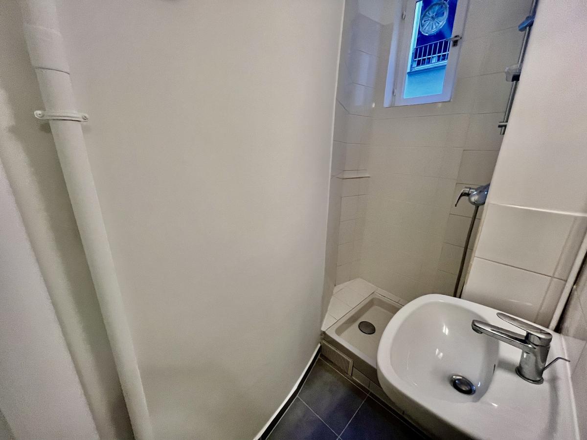 PAris XVIIIème, Mairie du XVème Jules Joffrin, Studio meublé