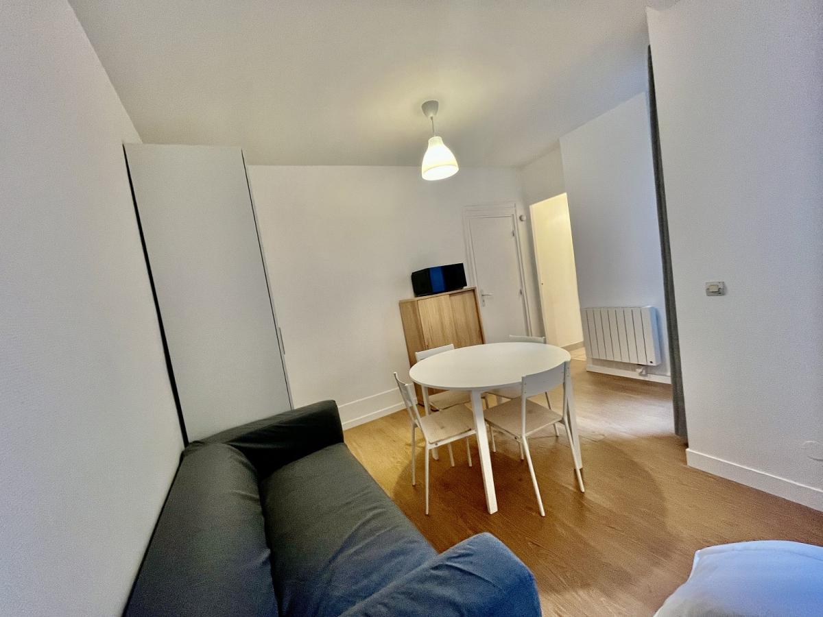 PAris XVIIIème, Mairie du XVème Jules Joffrin, Studio meublé