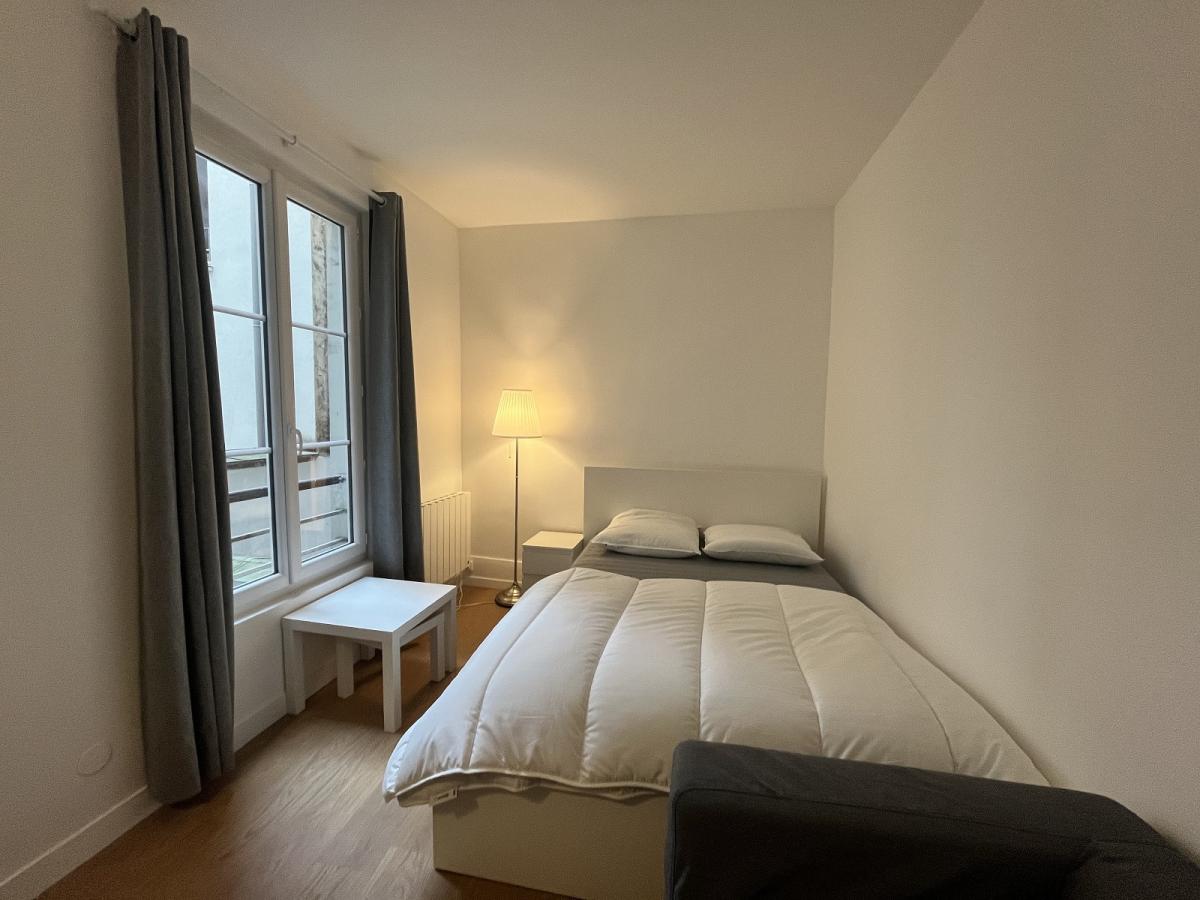 PAris XVIIIème, Mairie du XVème Jules Joffrin, Studio meublé