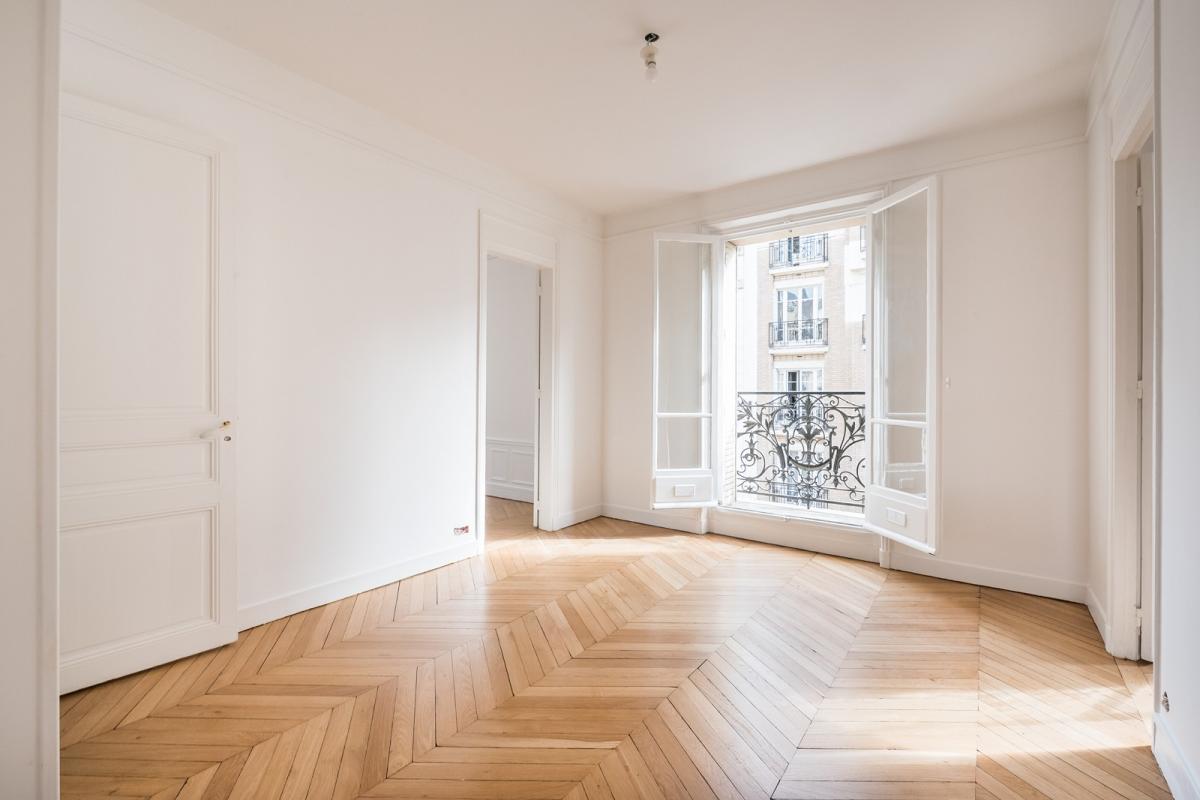 PARIS XVème  Sèvres Lecourbe 3P 77,19m²