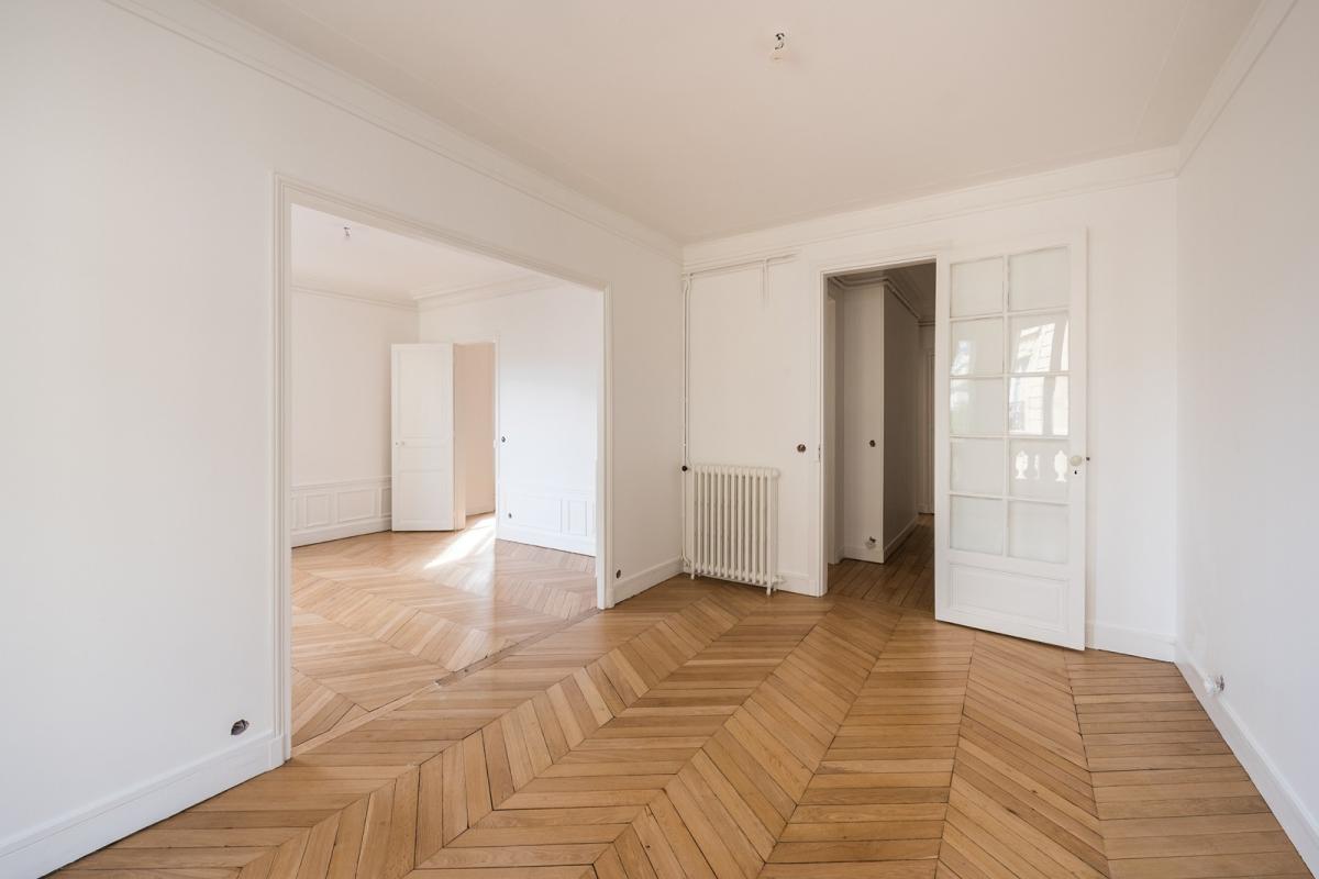 PARIS XVème  Sèvres Lecourbe 3P 77,19m²