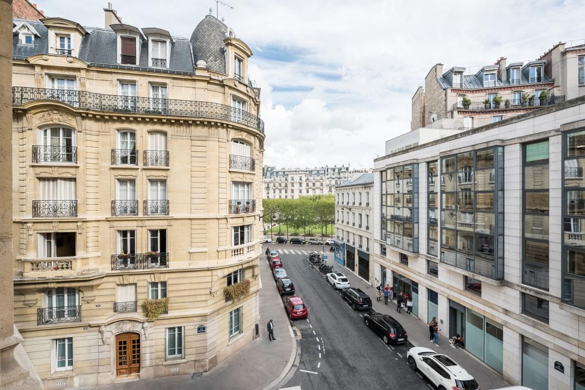 PARIS XVème  Sèvres Lecourbe 3P 77,19m²