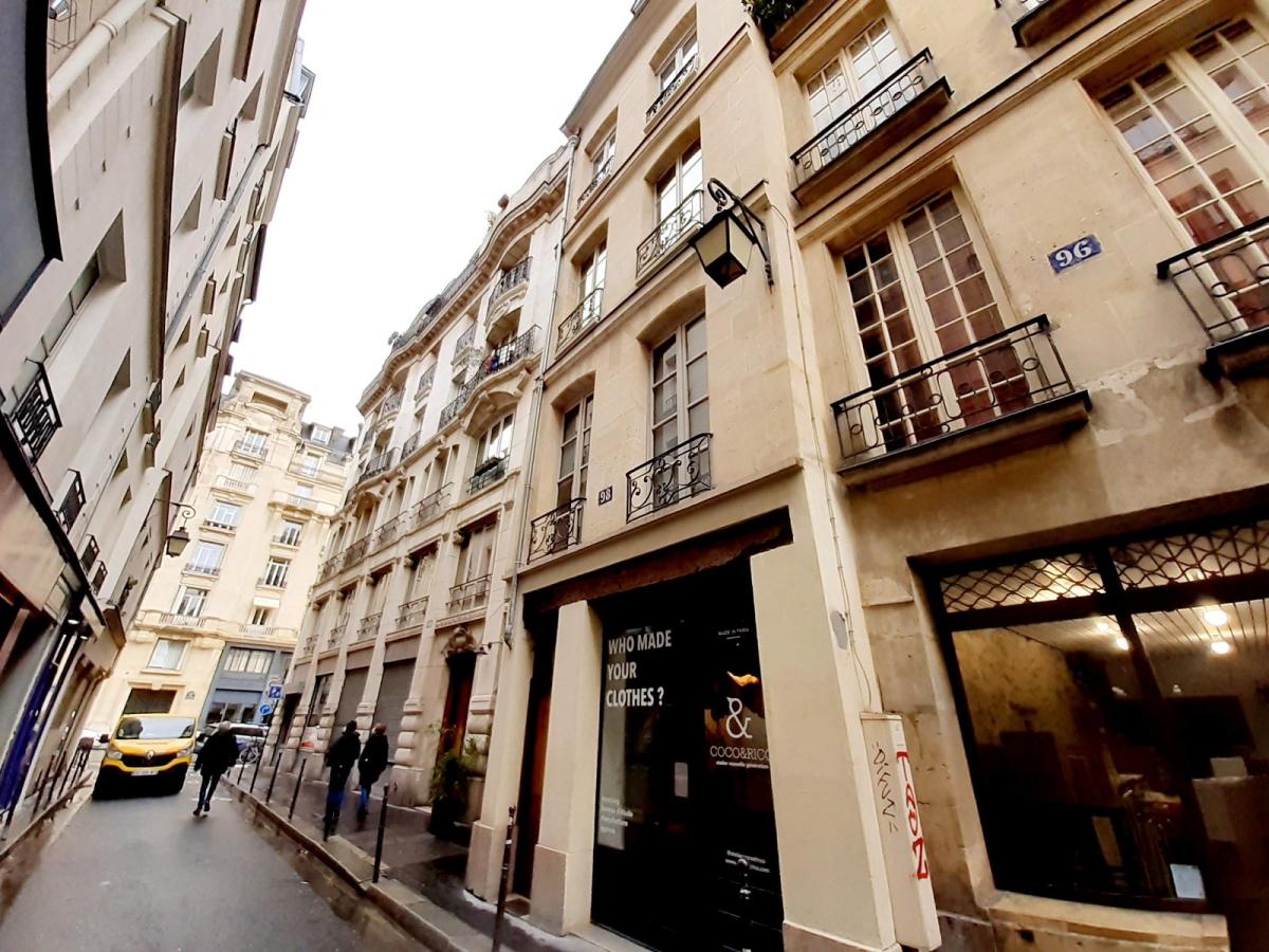 LOCATION MEUBLEE RUE QUINCAMPOIX  GRAND STUDIO 30m² 