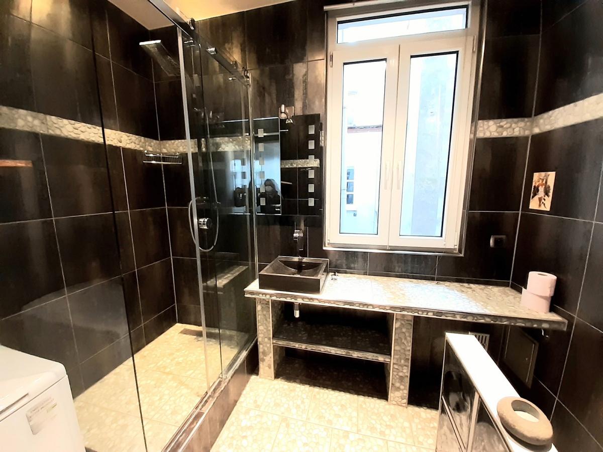 LOCATION MEUBLEE RUE QUINCAMPOIX  GRAND STUDIO 30m² 