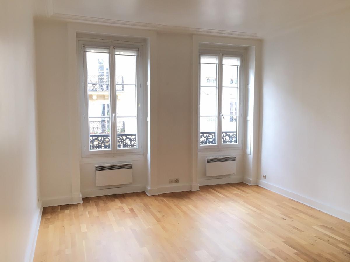 A LOUER 2 Pièces PARIS IXème 34.63m²