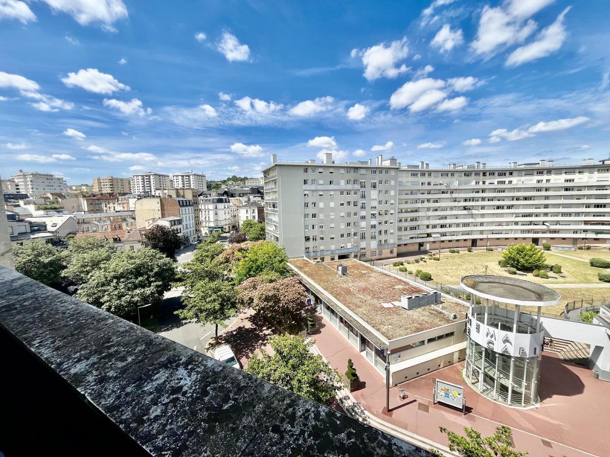 A LOUER GRAND STUDIO 31m² MONT VALERIEN