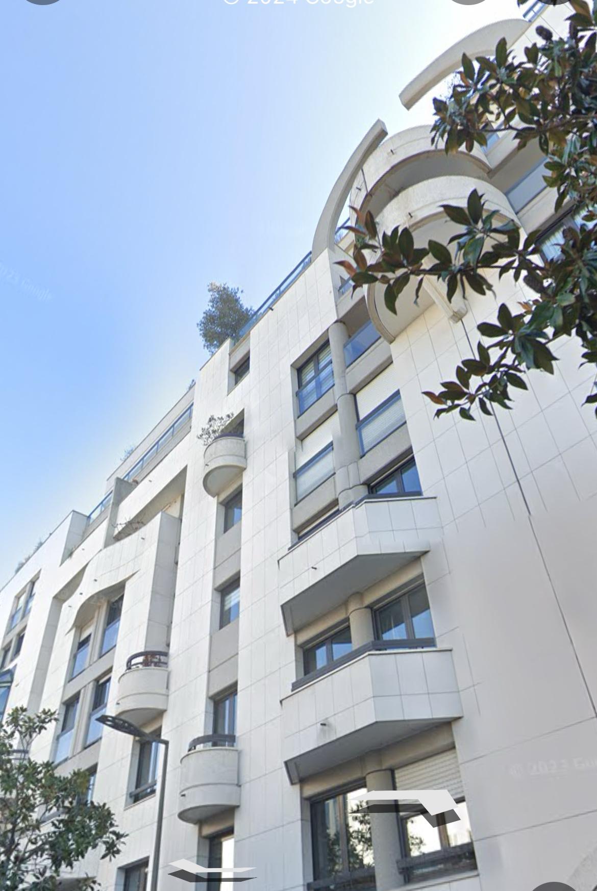 A LOUER GRAND STUDIO 31m² MONT VALERIEN