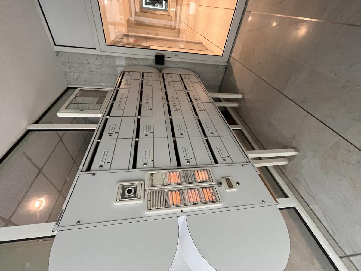 Paris XIXème, Métro Jaurès ou Riquet, Studio de 28m² BALCON ET PARKING