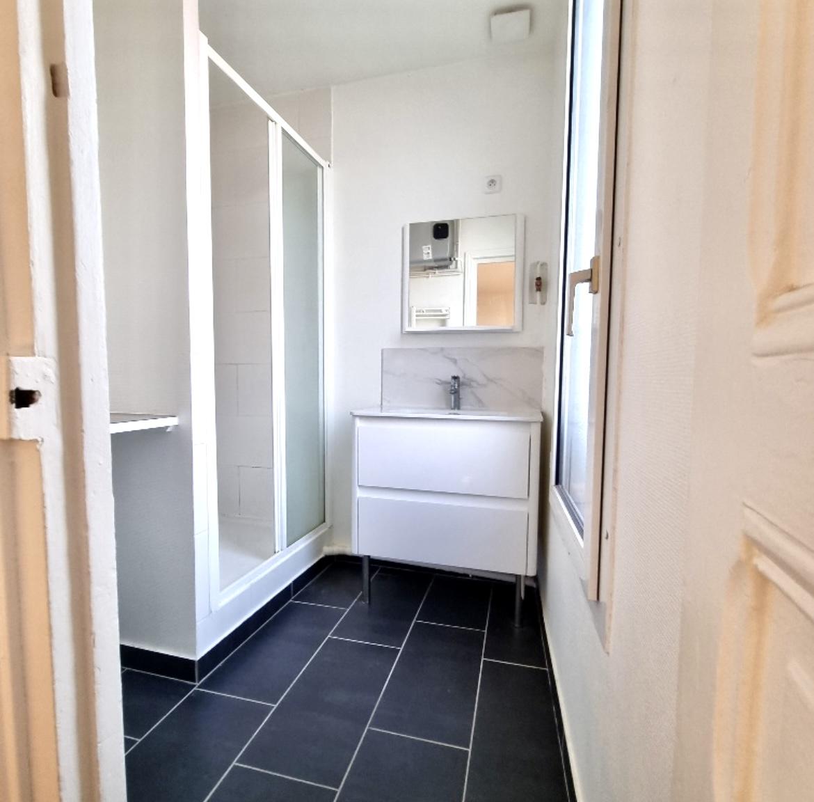 A LOUER 3 PIECES 57.35m² NANTERRE VILLE