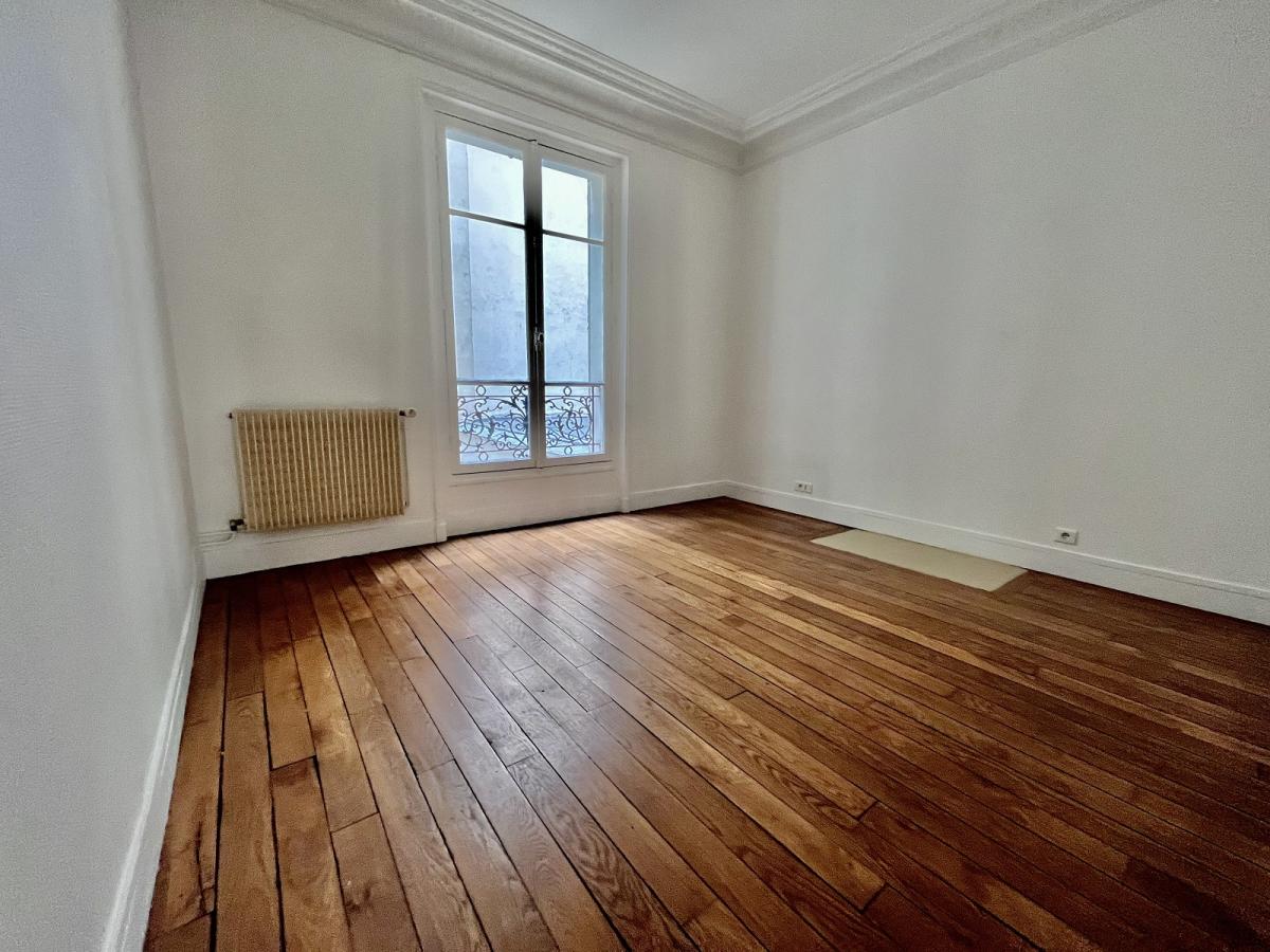 PARIS XVème Sèvres Lecourbe Beau 3 pièces