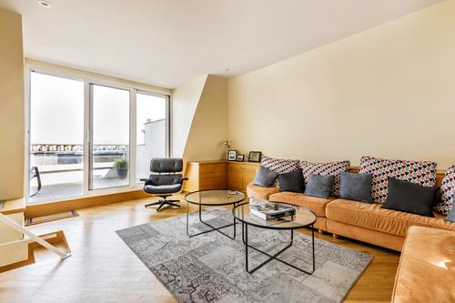 A LOUER en DUPLEX 74m² 3 PIECES PARIS VIème.