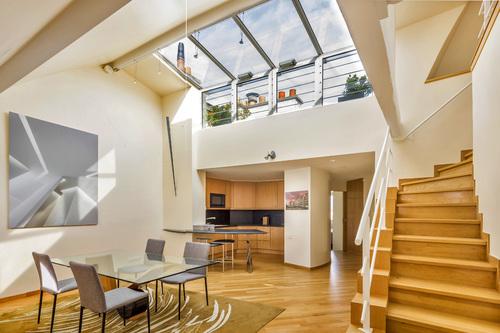 A LOUER en DUPLEX 74m² 3 PIECES PARIS VIème.