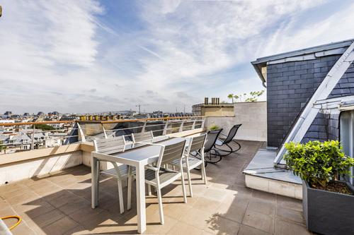 A LOUER en DUPLEX 74m² 3 PIECES PARIS VIème.