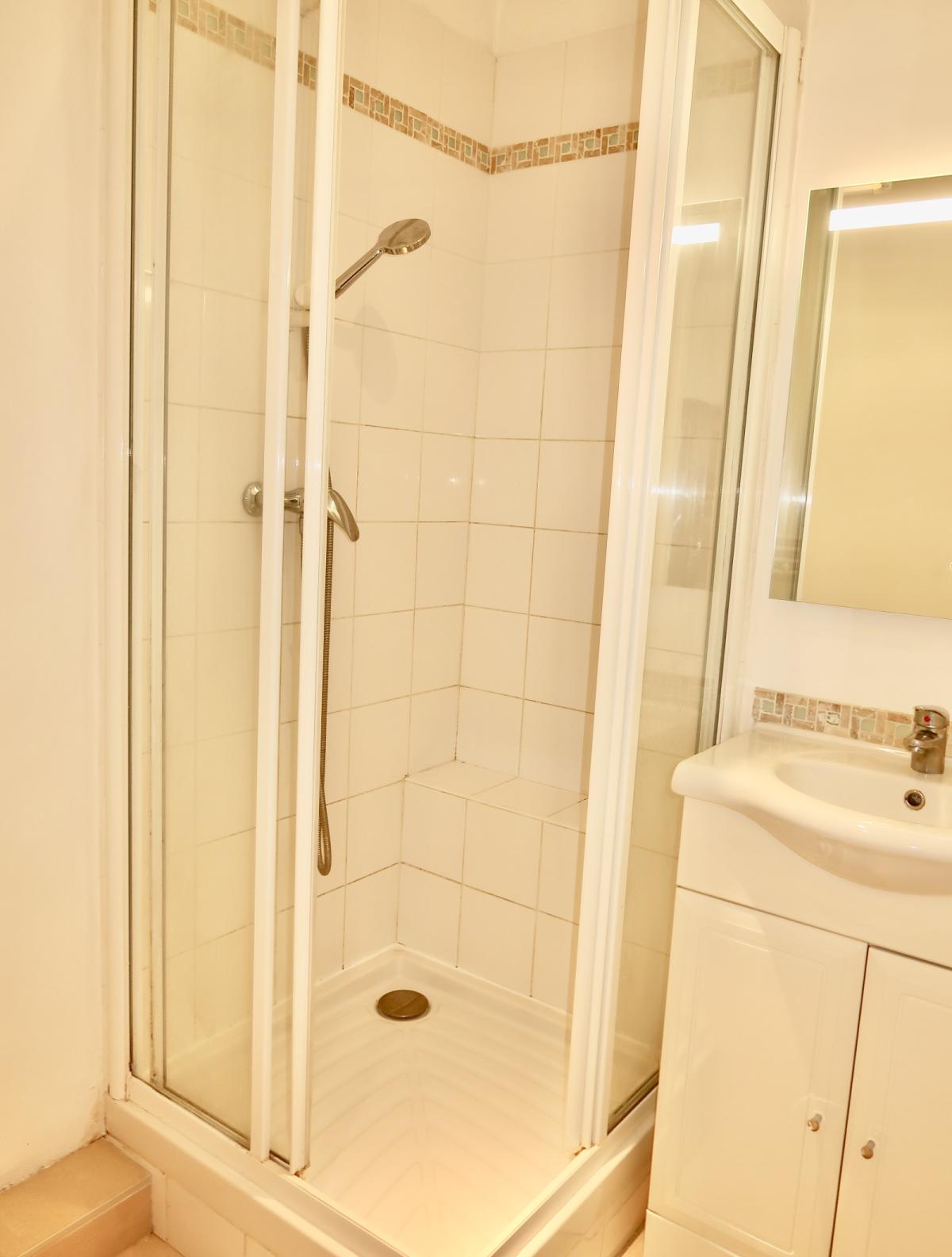 Paris XIIème, métro Dugommier Studio de 19,64m² refait neuf