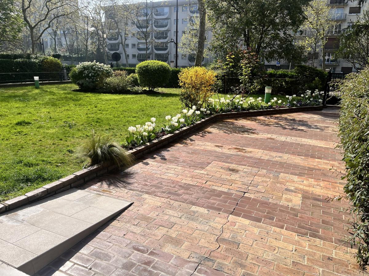 Neuilly sur Seine (92200), Magnifique  3 Pièces avec  Balcon