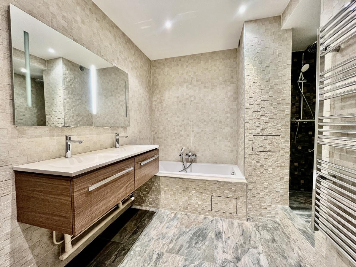 Neuilly sur Seine (92200), Magnifique  3 Pièces avec  Balcon