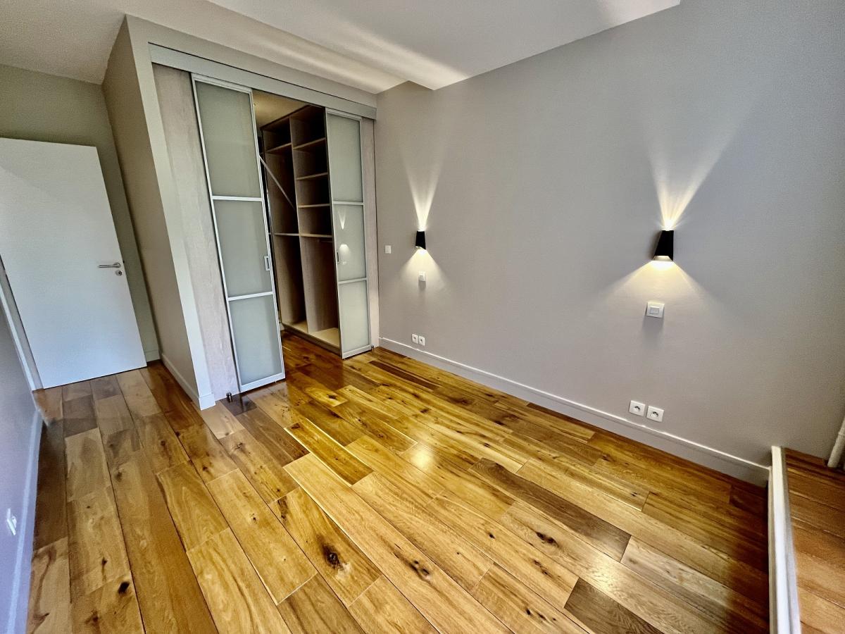 Neuilly sur Seine (92200), Magnifique  3 Pièces avec  Balcon