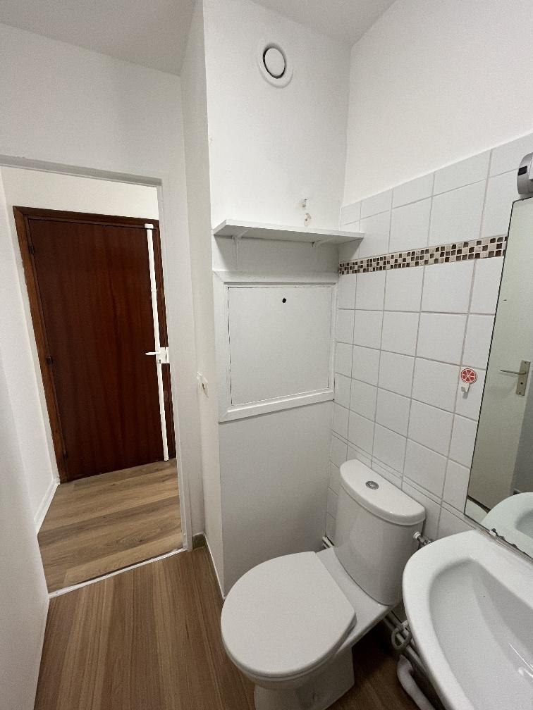 A LOUER 75020 TELEGRAPHE STUDIO