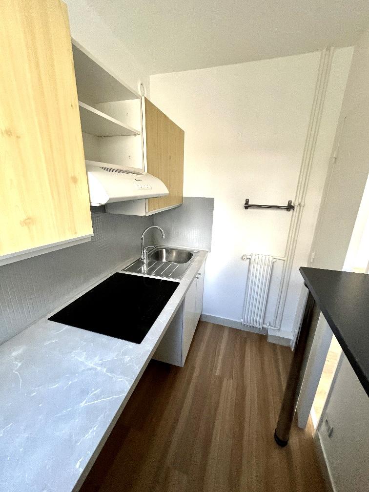 A LOUER 75020 TELEGRAPHE STUDIO