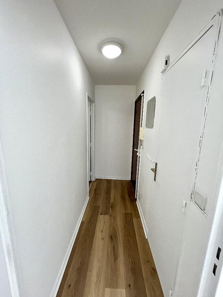 A LOUER 75020 TELEGRAPHE STUDIO