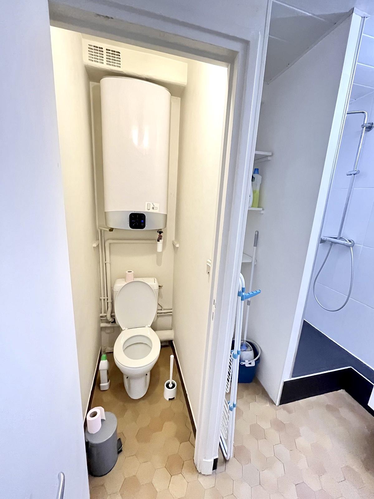 A LOUER STUDIO 25.39m2 PARIS XIIème Métro Dugommier