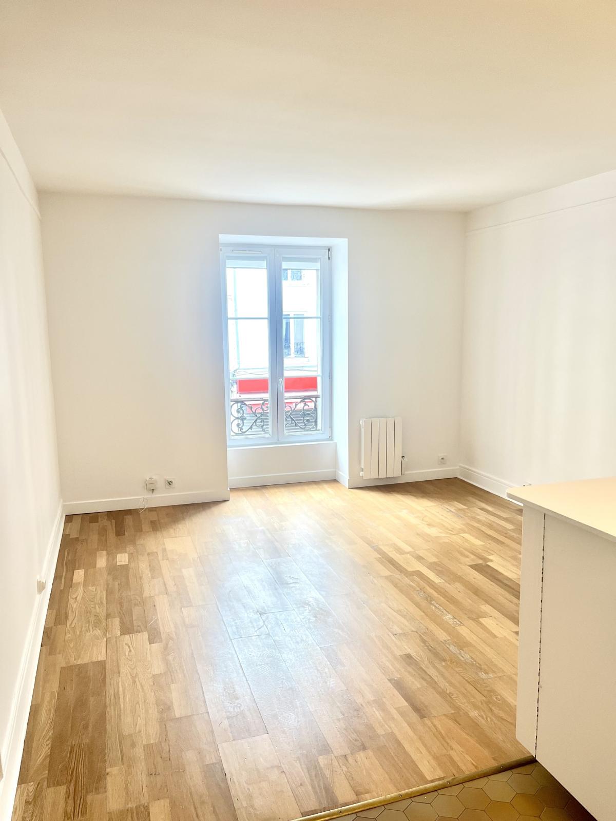 A LOUER STUDIO 25.39m2 PARIS XIIème Métro Dugommier