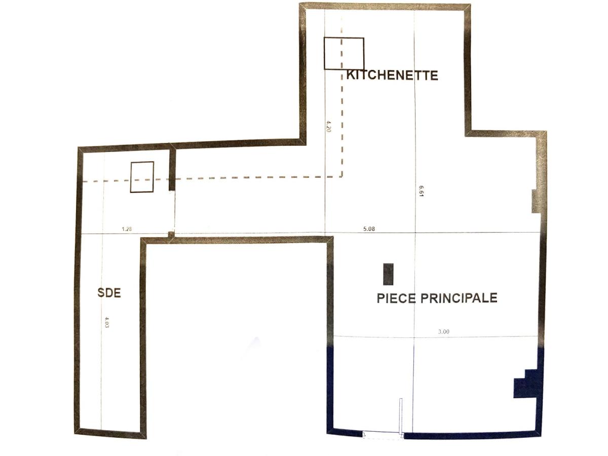 A LOUER STUDIO 23.26 PARIS IX REFAIT NEUF