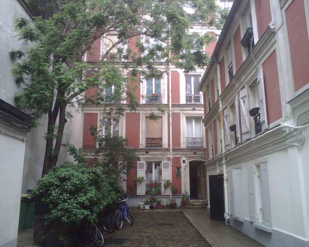 Paris XVIIIème, métro Anvers/Abbesses, Studio de 20,39m² refait à neuf