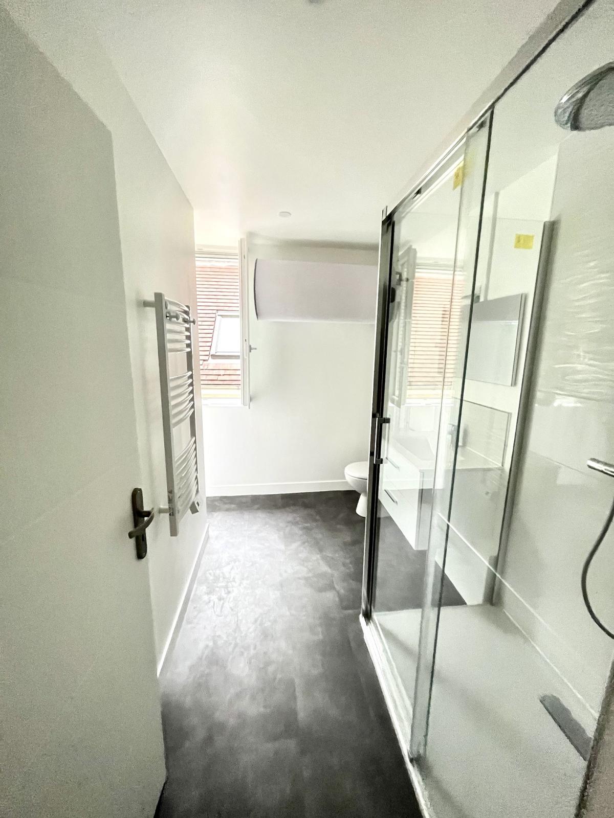 A LOUER 75011 PARIS 2P MENILMONTANT