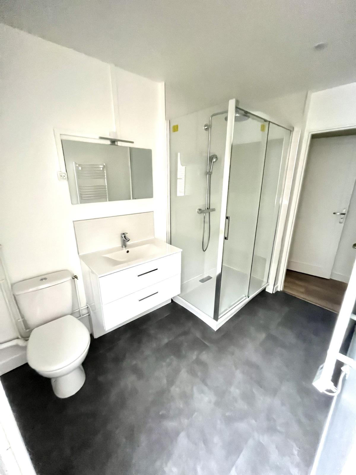 A LOUER 75011 PARIS 2P MENILMONTANT